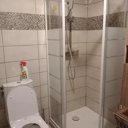 Elegant F1 Proche Tramway Et Lejlighed