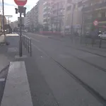 Elegant F1 Proche Tramway Et Nicea