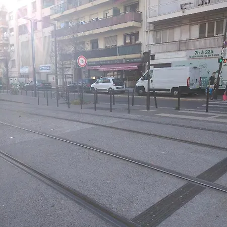 Elegant F1 Proche Tramway Et * Nice